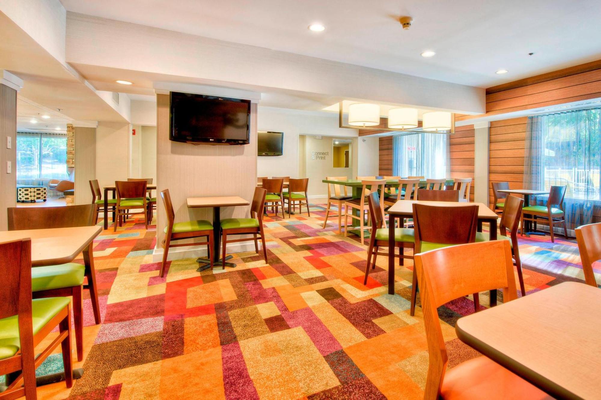 Fairfield Inn & Suites Raleigh Crabtree Valley Eksteriør bilde